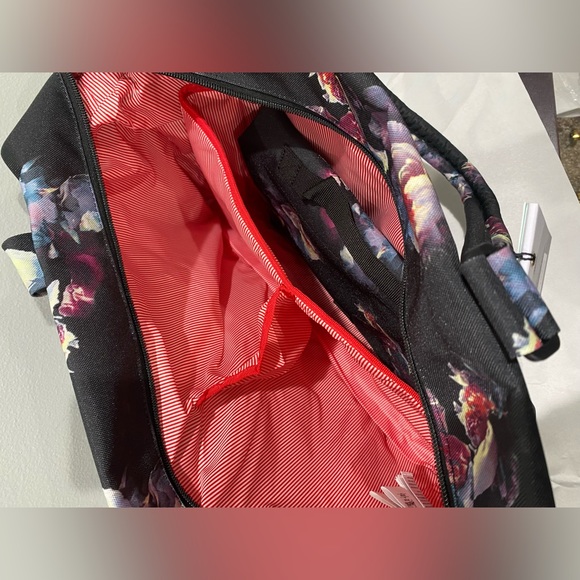 Herschel Supply Co.
Floral Print Diaper Bag - Picture 6 of 10